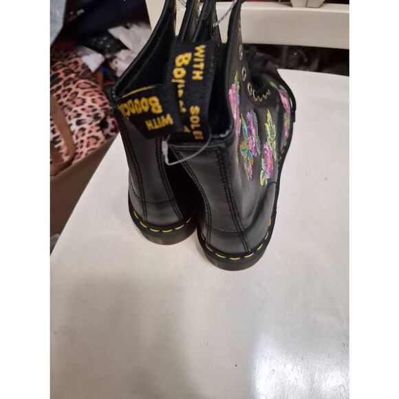 NEW Dr Doc Martens 1460 Vonda II Floral Black Boots Roses Flowers Women's - Picture 3 of 4